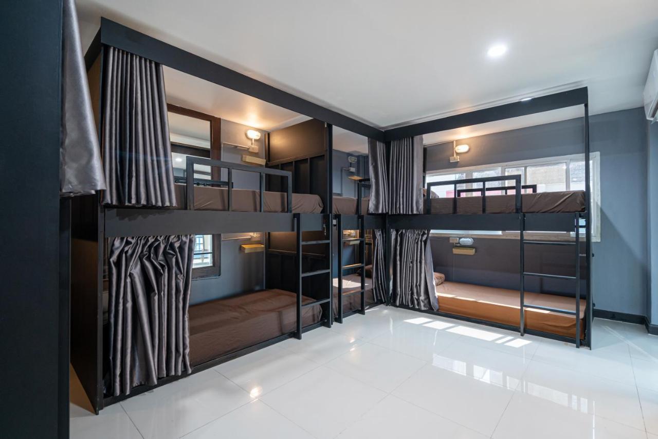 Black Pantera Hostel Patong Exterior foto