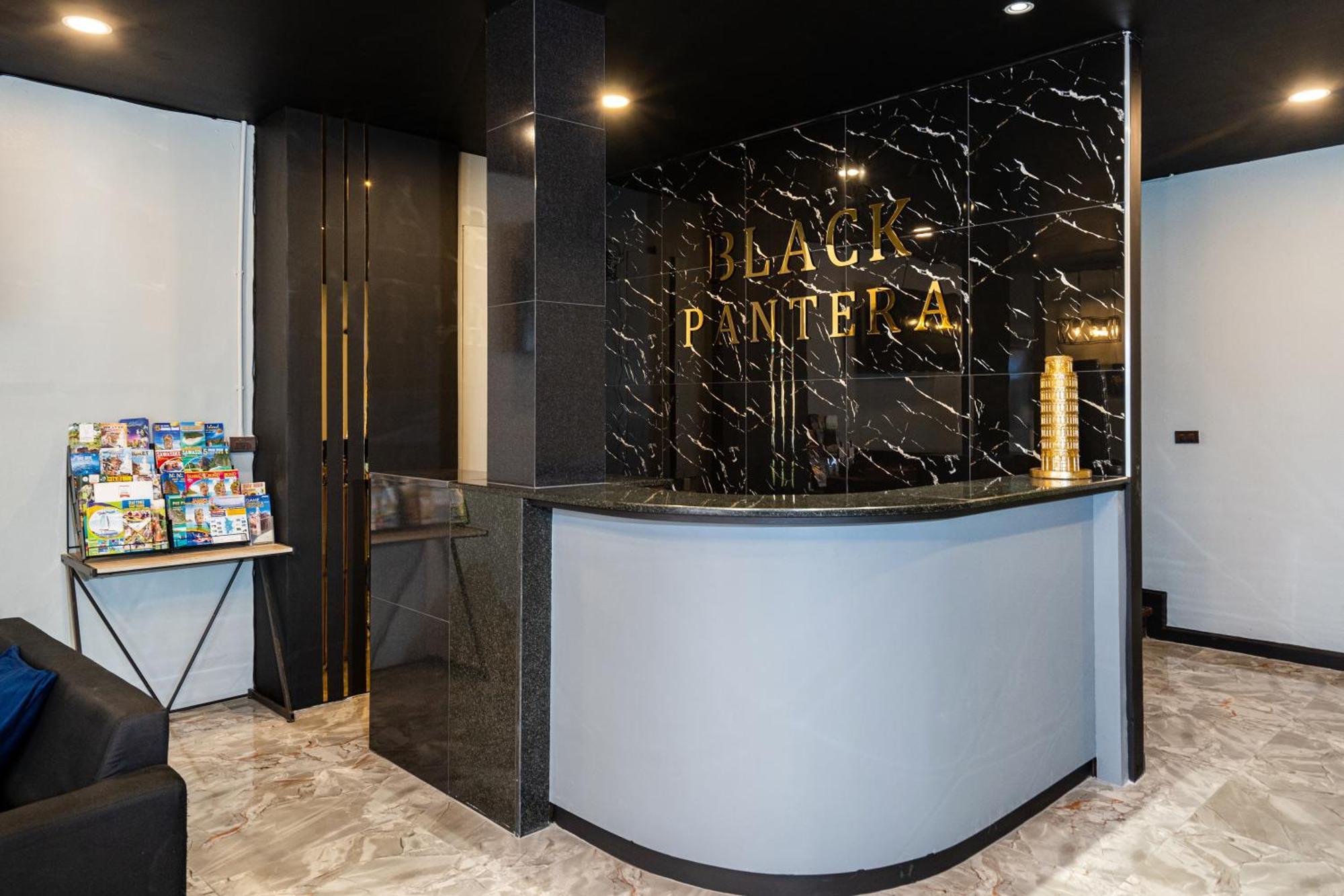 Black Pantera Hostel Patong Exterior foto